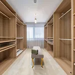 Luxury 2br - Old Town Center Apartman *