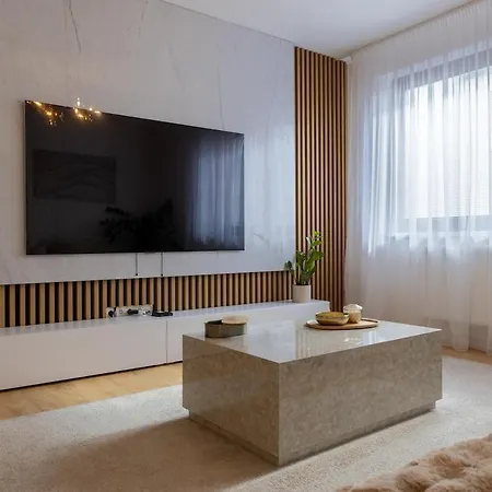 شقة Luxury 2br - Old Town Center *