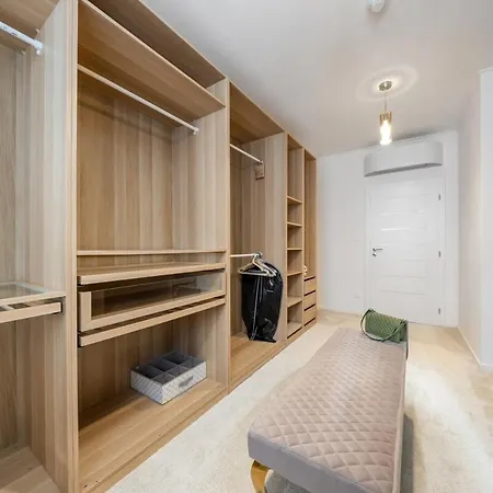 Luxury 2br - Old Town Center * براتسيلافا