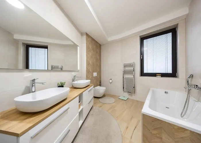 شقة Luxury 2br - Old Town Center