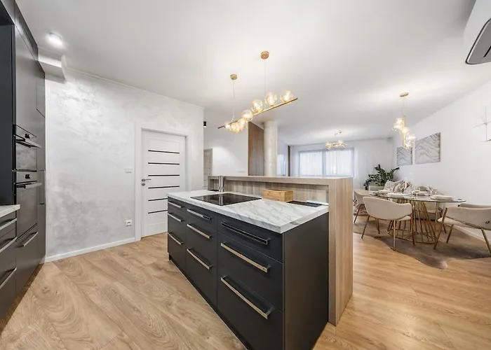 Luxury 2br - Old Town Center * براتسيلافا