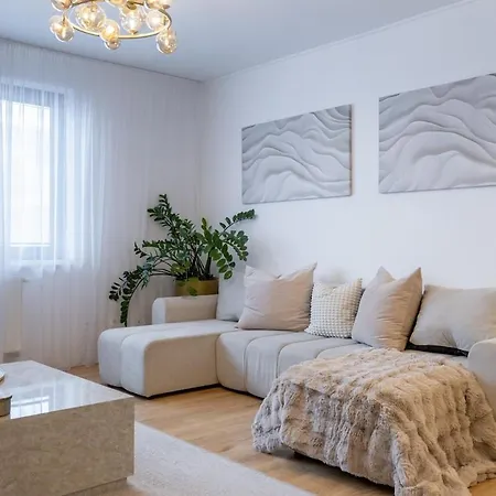 Apartmán Luxury 2br - Old Town Center *