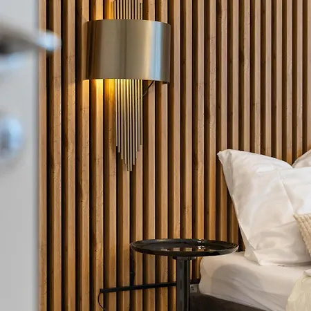 Lägenhet Luxury 2br - Old Town Center